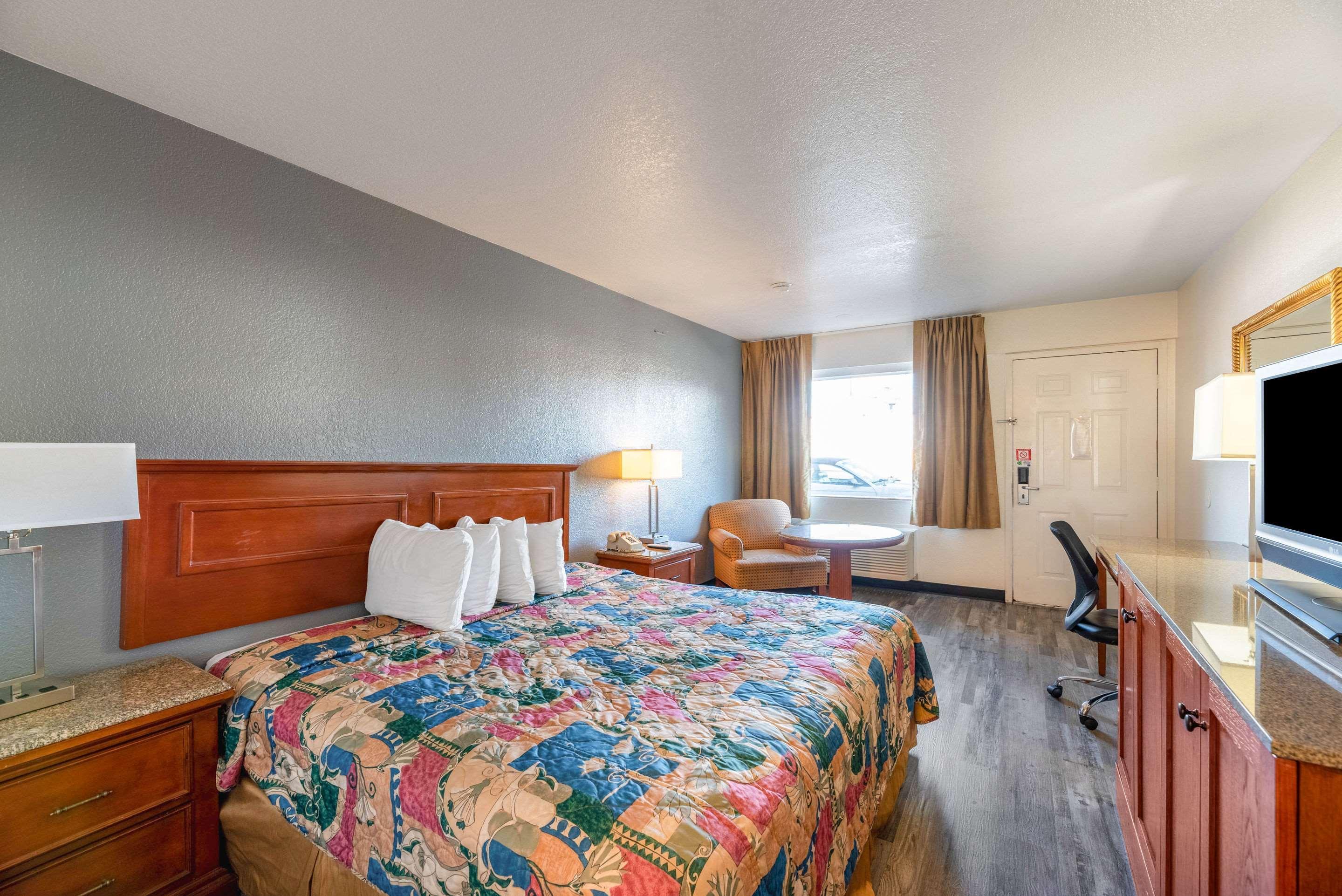 Econo Lodge Phoenix North I-17 Eksteriør bilde