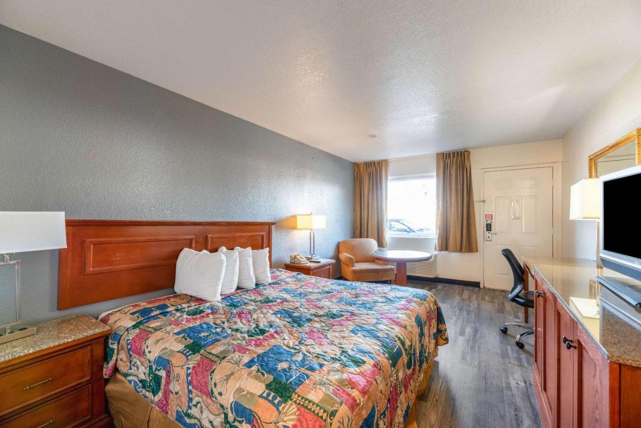 Econo Lodge Phoenix North I-17 Eksteriør bilde